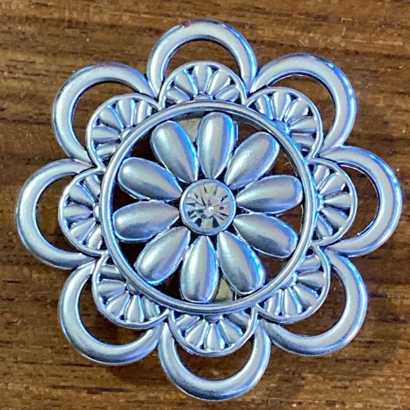 Beautiful silver scarf clip - Picture 1 of 3